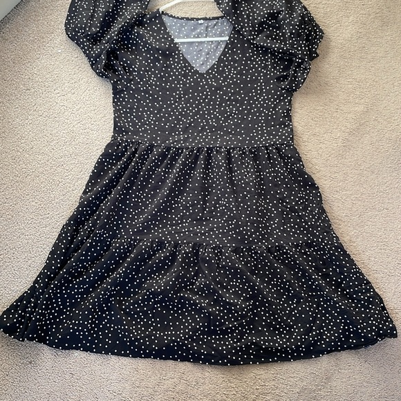 Black & White Polka Dots Bohemian Balloon Sleeves Loose Fit Dress Size Small - Picture 9 of 10